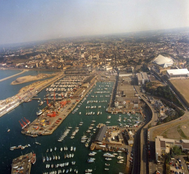 File:H23Harbour1980s7.jpg