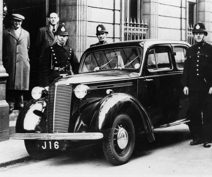 File:FirstPoliceCar.jpg