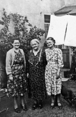 Allez ladies - from left, Winifrid Flora Allez (Winnie) (1904-1997), Lilian Mary Allez (nee McDonald) (1875-1973), Lilian Dorothy Allez (Dolly) (1903-1995). Winnie and Dolly were the sisters of Albert John Victor Allez and lived with their mother, Lilian Mary, in Grosvenor Street, St Helier