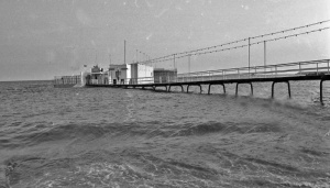 High tide in 1977 - Picture Jersey Evening Post
