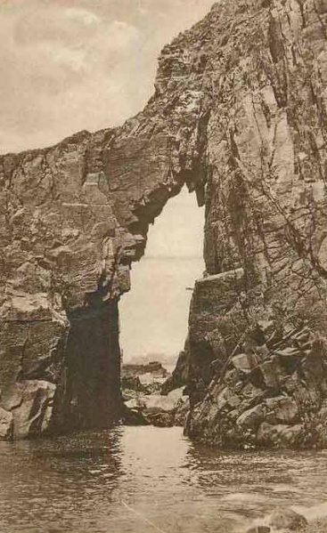 File:Sark-Arch.jpg