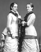 Le Cornu sisters photographed by Ernest Baudoux