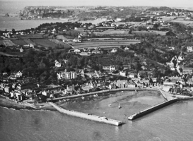 1946 Evening Post picture by Ronnie Le Sueur