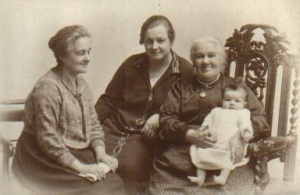 Jane Gale (1845- ) with her daughter-in-law, granddaughter and great-granddaughter in 1925 or 1926