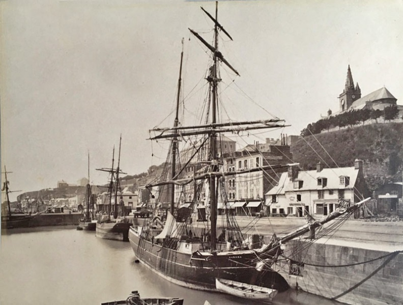 File:D18Granville1899Harbour3.jpg