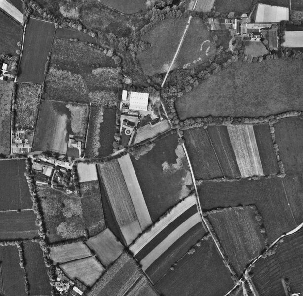 File:H23Aerial1969StJohn'sVillage9NEback3.jpg