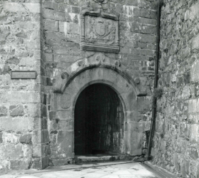 QueenElizabethGate1600