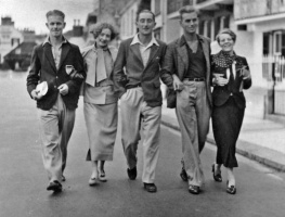 A group of holidaymakers at Havre des Pas, probably in the 1930s