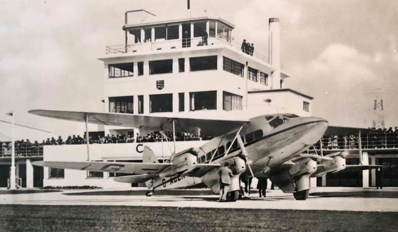 File:F20BiplaneAirportTerminal.jpg