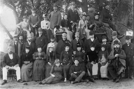Two pictures of charabanc outings in about 1890, from the Jersey Archive collection. It was suggested that these might be the same outing, and it certainly appears to be the same vehicle in both pictures.