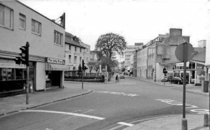 And turn through 90 degrees to view the junction with Grosvenor Street in 1978