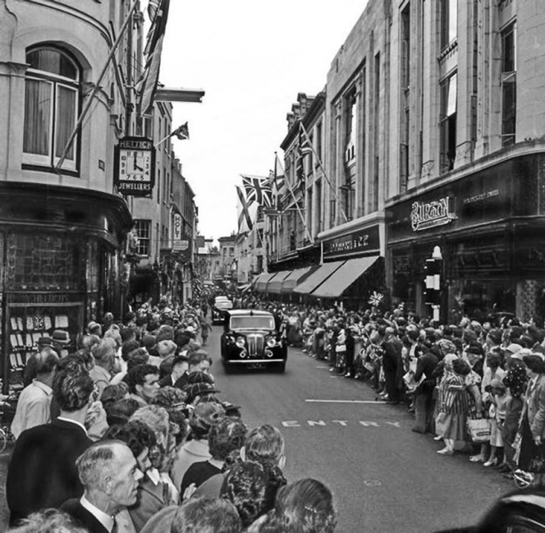 File:TP19KingStreetPrincessMargaret1959.jpg