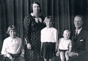 Wilfred Cooke and family, of New Zealand