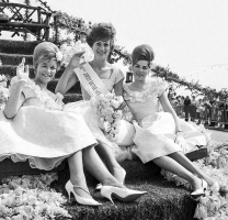 1962 - Penelope Allen with her maids of honour