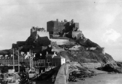 Mont Orgueil at Gorey. The port was defended by Wiederstandnest Hafen Gorey and a second installation in the castle itself. The harbour unit was manned by two NCOs and up to 21 men