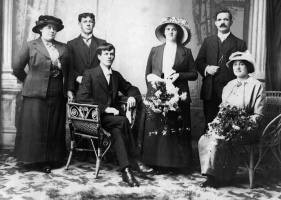 The 1914 wedding in New Zealand of Emily Rachel Le Cornu and Thomas Allport