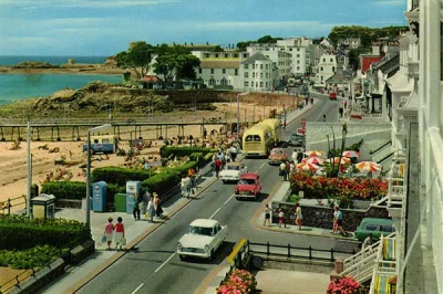 Fort d'Auvergne Hotel in the centre background, overlooking the beach at Havre des Pas