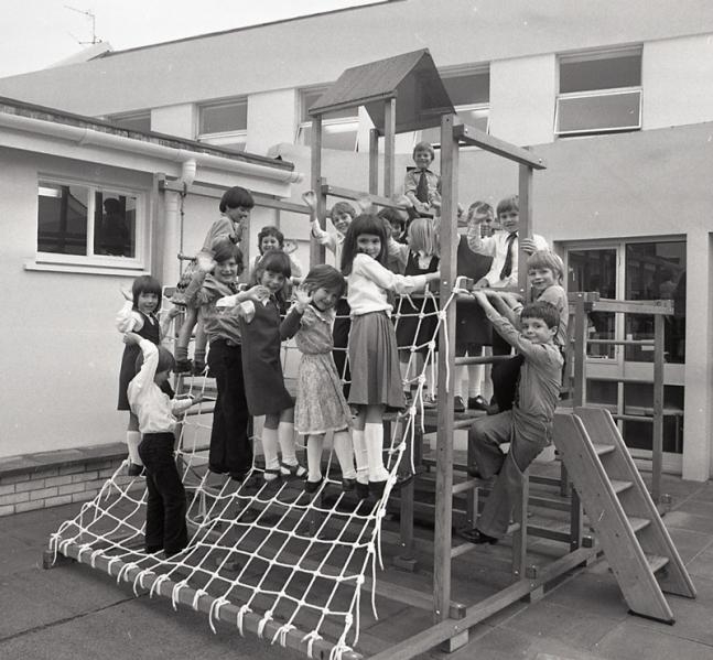File:J25StJohn'sSchoolPlayground1975.png