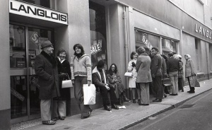 Queueing for a sale at Langlois furniture store in Don Street in the 1970s - Picture Jersey Evening Post