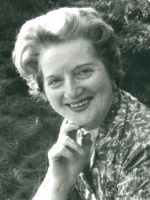 Irene Noel (189-2003) daughter of Ernest Wilfred (1872-1959) and Ethel, nee Heatherington-Bromilow. She married William McAndrew (1900-1970)