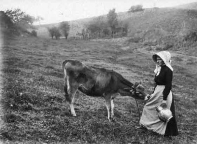 Foot's daughter Dora poses as a milkmaid