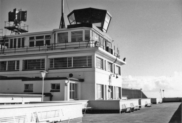 The much-missed viewing platform in the late 1950s