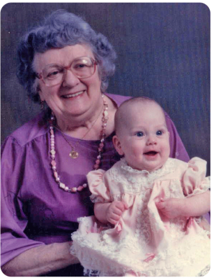 Maud Jeanne Norris, born in St Helier in 1901. Her parents took her to Canada, where her sister Helen was born in 1906. Maud married Andre Joseph Jean-Baptiste Renaud (1898-1970) in 1926. The had four children. Maud died in 2000, two months short of her 99th birthday