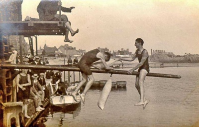 Greasy pole in 1905