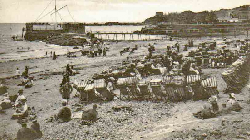 In the early 20th century deckchairs replaced bathing huts on the beach at Havre des Pas