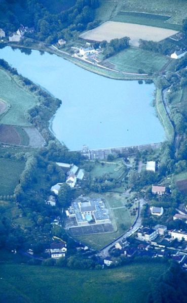 File:A20GrandsVauxReservoir1977.jpg