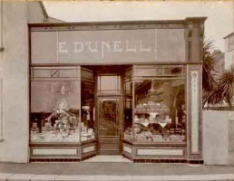 Dunell's shop in 1955