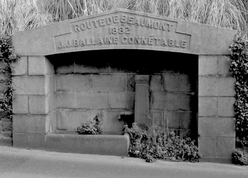 File:Abreuvoir, Beaumont, Jersey.jpg