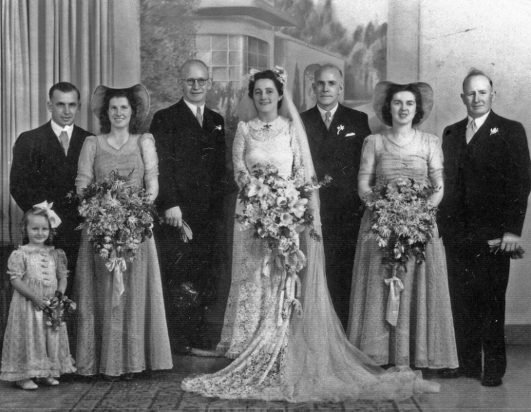 File:An22McClarty&BrehautWedding1943.png