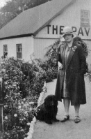 Mrs David Dumosch and Sambo in the 1920s