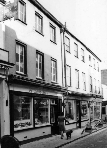 File:H22HalkettStreet1967s.jpg