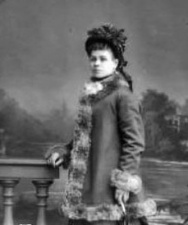 Miss Williams photographed by Ernest Baudoux