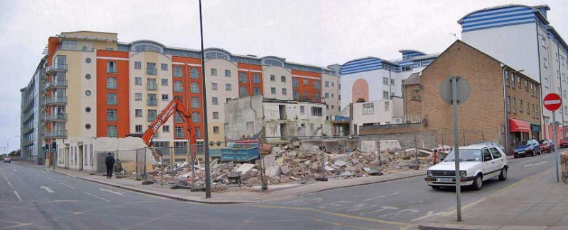 File:SandringhamHotelDemo2006.jpg