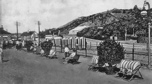 The Esplanade with Westmount behind, showing the 'Tin Hut', where West Park Pavilion was later built