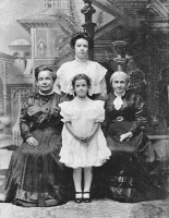 Jane Perchard, born in St Martin in 1835, with her daughter Mary Jane Wilson, granddaughter Ida Pearl Root and great-granddaughter Burdella Mae Fretz