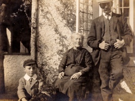 Eliza Simon with her son George Francis and grandson George Norman
