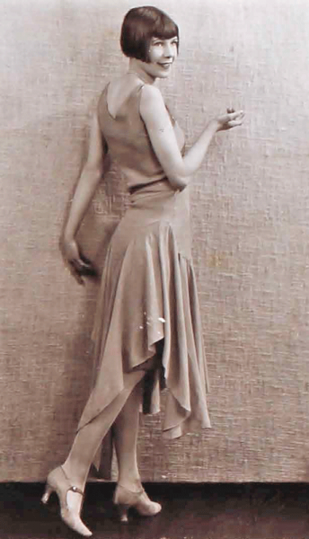 File:H25JSCLabeyAlbum1928GirlFashion2.png