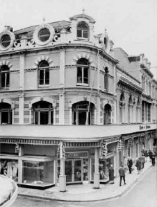 Noel and Porter in King Street was demolished to make way for British Home Stores