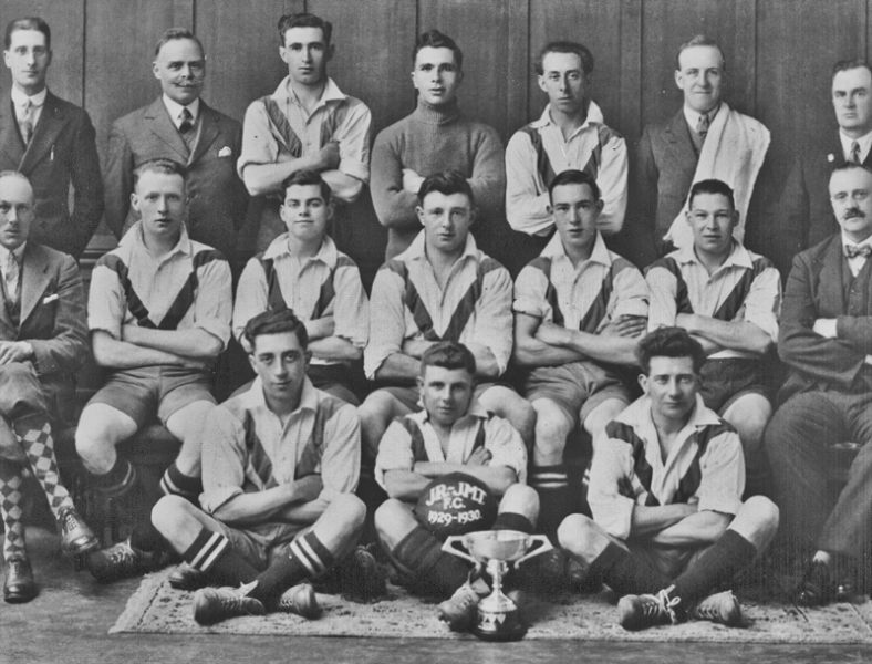 File:U26JMTFootballTeam1929-30.png