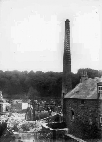 File:H23TownMillChimney.jpg