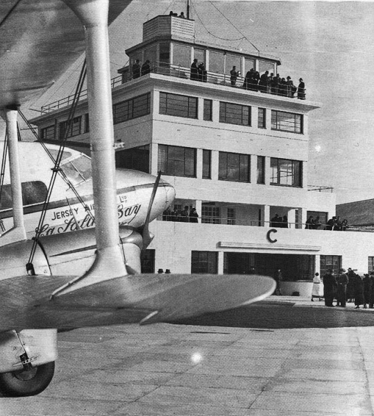 File:F18AirportTerminal1937.jpg