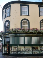 Brett found little worthy of mention in King Street, but I think he missed some gems. I cannot recall what the junction with New Cut looked like in the 70s, but both corners are real gems today. Jewellers Rivoli, like Hettich, obviously find a working street clock an essential promotional tool, whereas Beghins' is long since gone ...