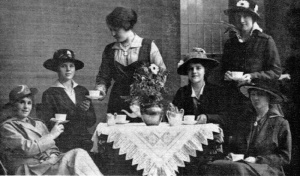 Telephone girls in 1916