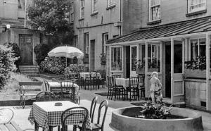 Mayfair Hotel garden