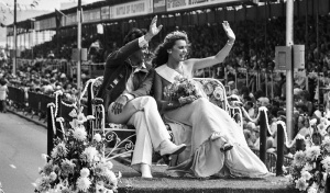 June Wilson with her escort, singer Sacha Distel