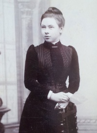 A portrait by Tynan Brothers